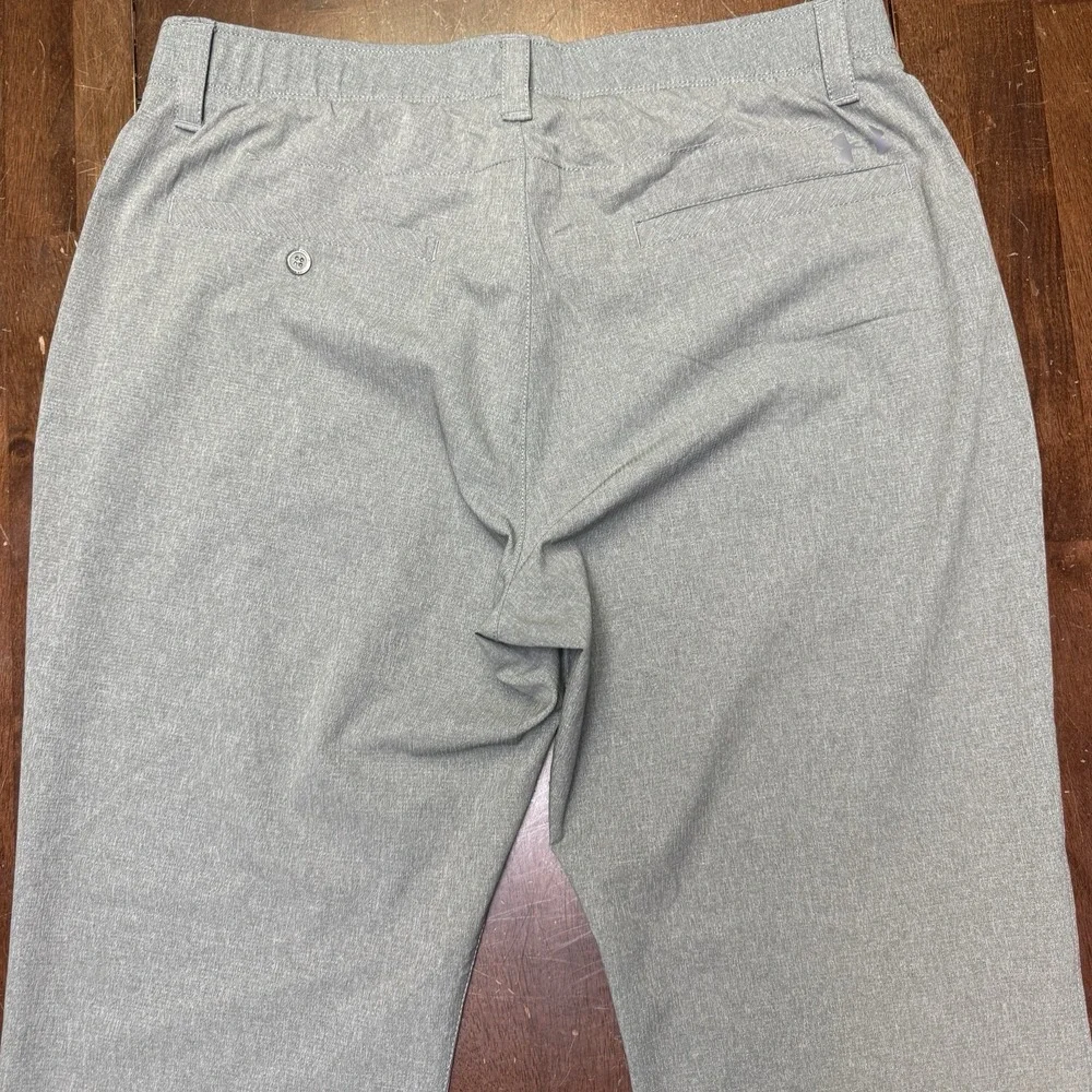 Under Armour Matchplay‎ Gray Golf Pants Mens Size 36X32 Stretch Waist Flat Front